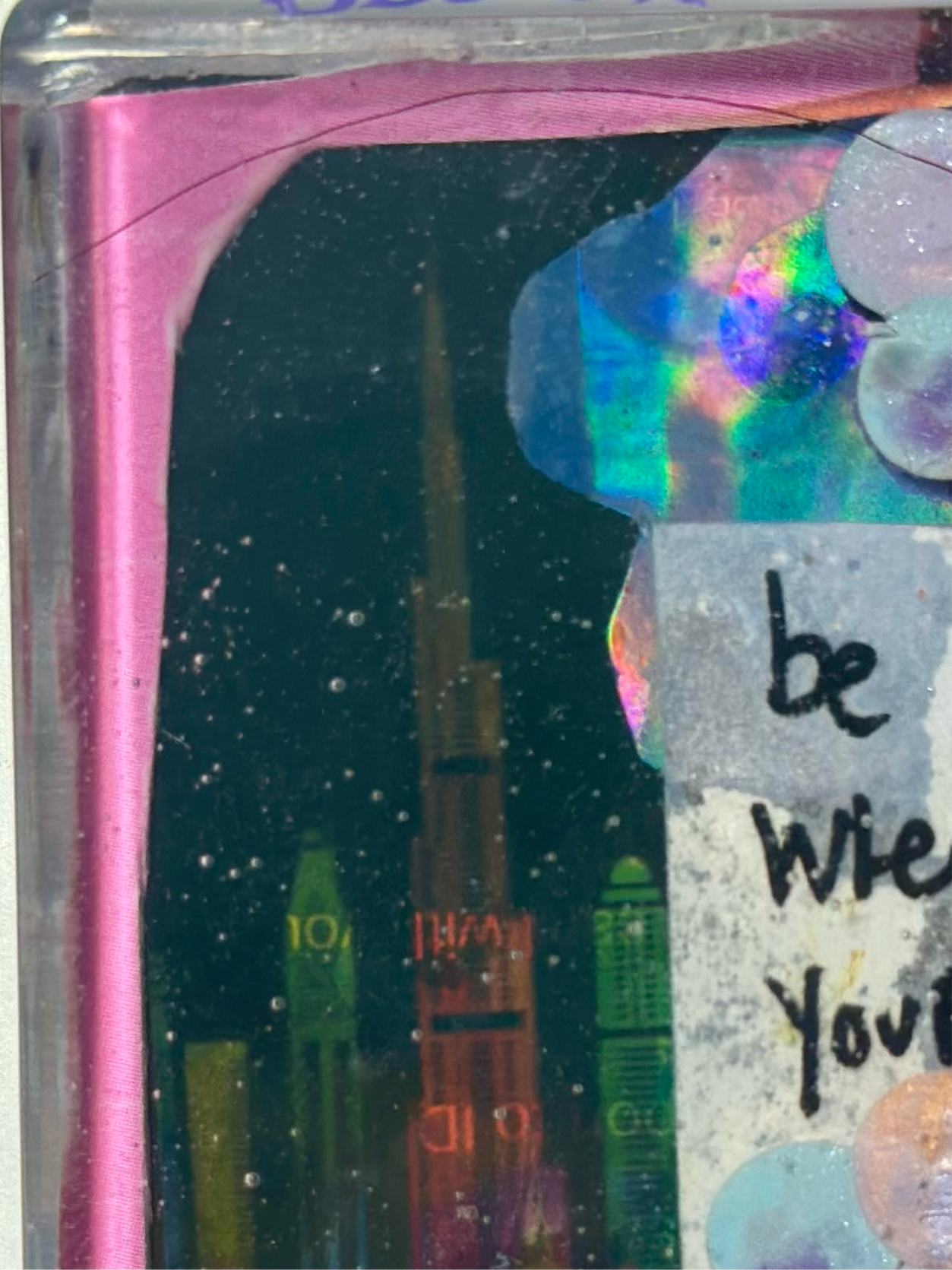 Dubai | checking in (holograph)